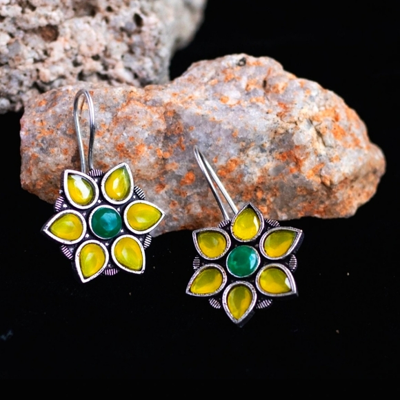 NIKETAM Jewelry - EARRINGS